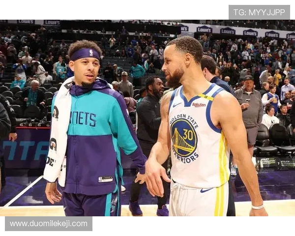 塞斯库里想买哥哥的30号球衣却遭拒绝因哥哥不缺钱 塞斯库里想买哥哥的30号球衣却遭拒绝因哥哥不缺钱